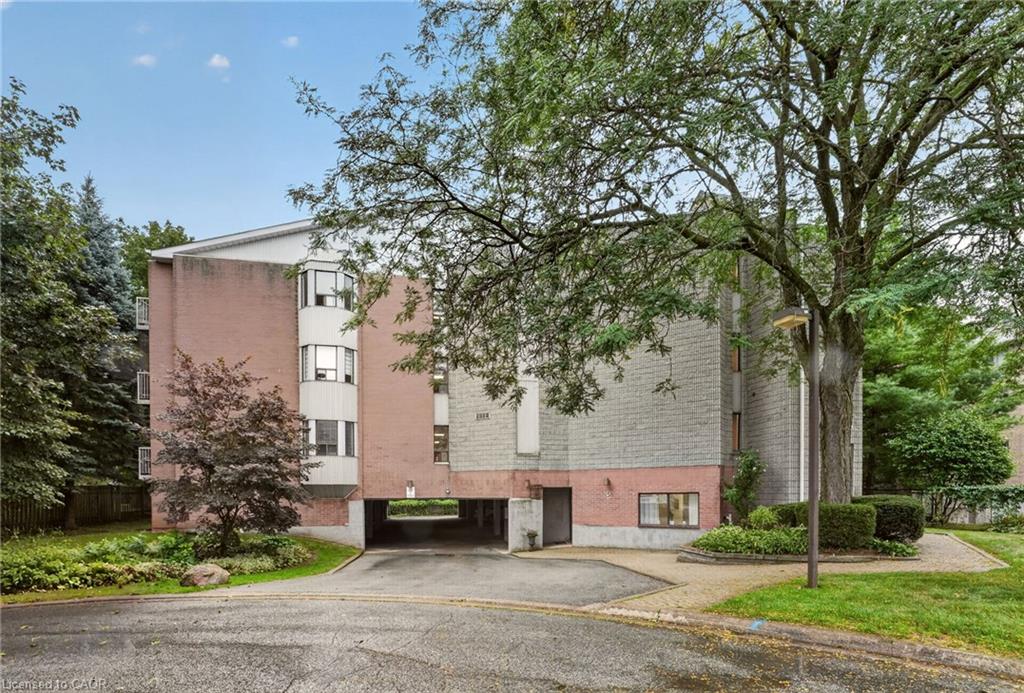 301-5 Niagara Street