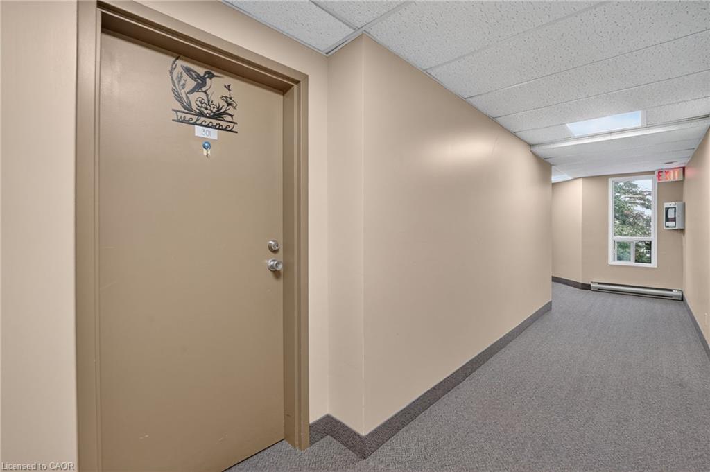 301-5 Niagara Street Property Photo 25
