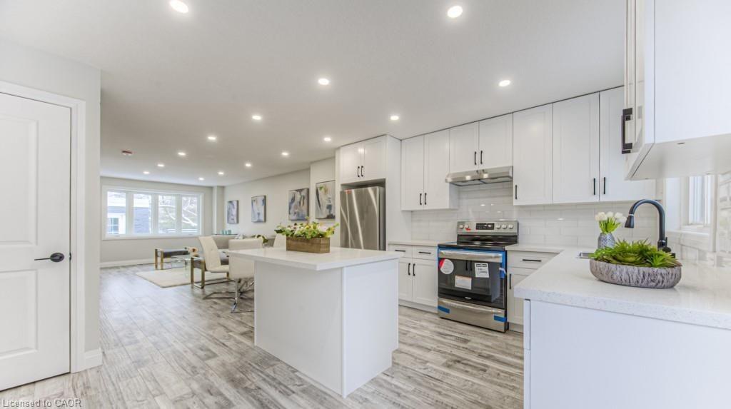 152 Overlea Drive Property Photo 3