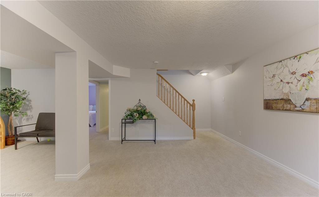 95 York Street E Property Photo 26