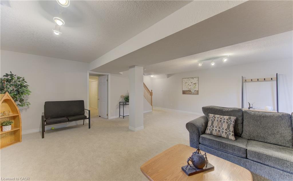 95 York Street E Property Photo 30