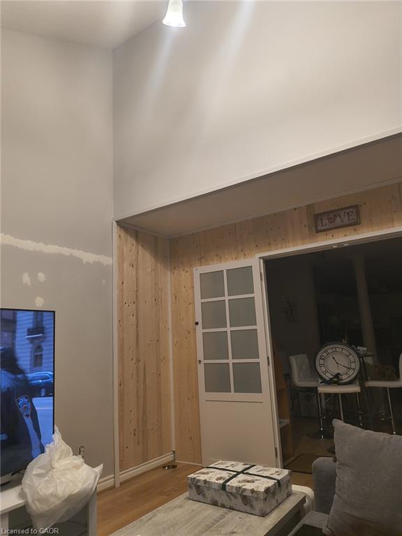 95 York Street E Property Photo 43
