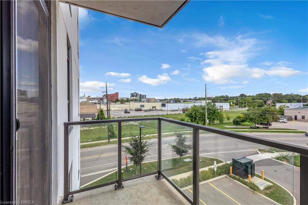 304-7 Erie Avenue Property Photo 12