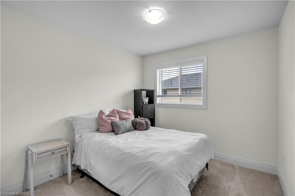 536 Grey Street Property Photo 20
