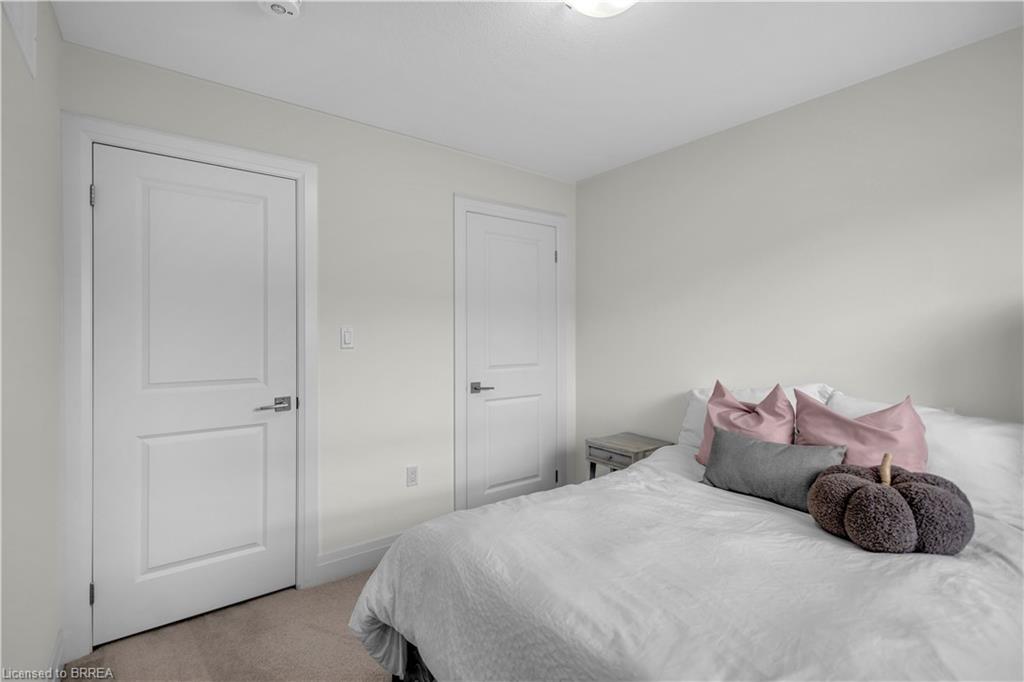 536 Grey Street Property Photo 21