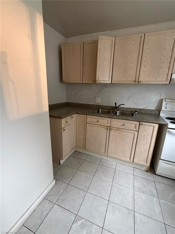 2-399 Mill Street Property Photo 6