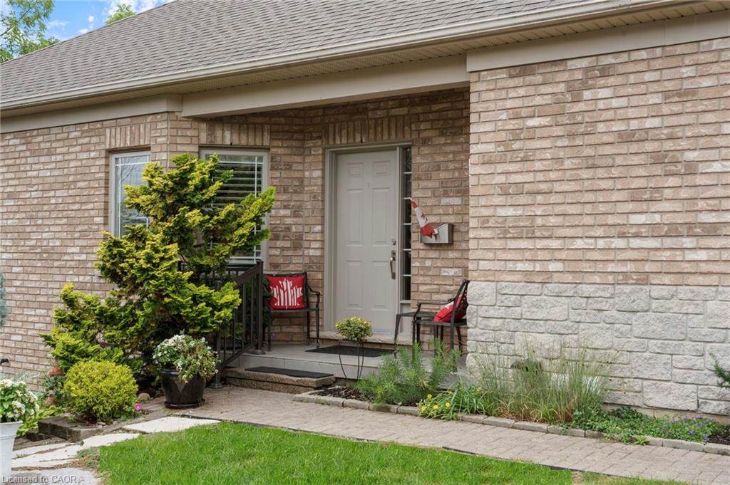 25-10 Cobblestone Drive Property Photo 5