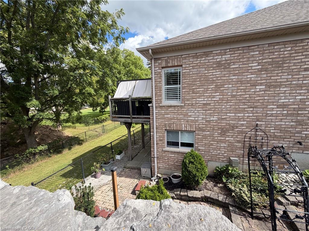 25-10 Cobblestone Drive Property Photo 37