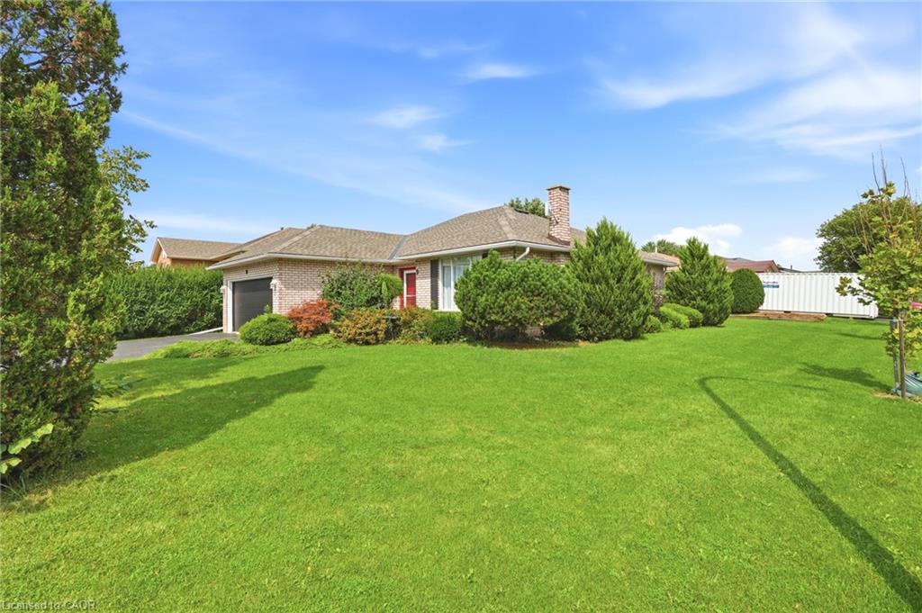 9 Country Club Road Property Photo 4