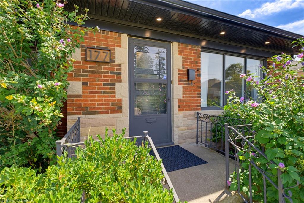 177 North Park Street Property Photo 4