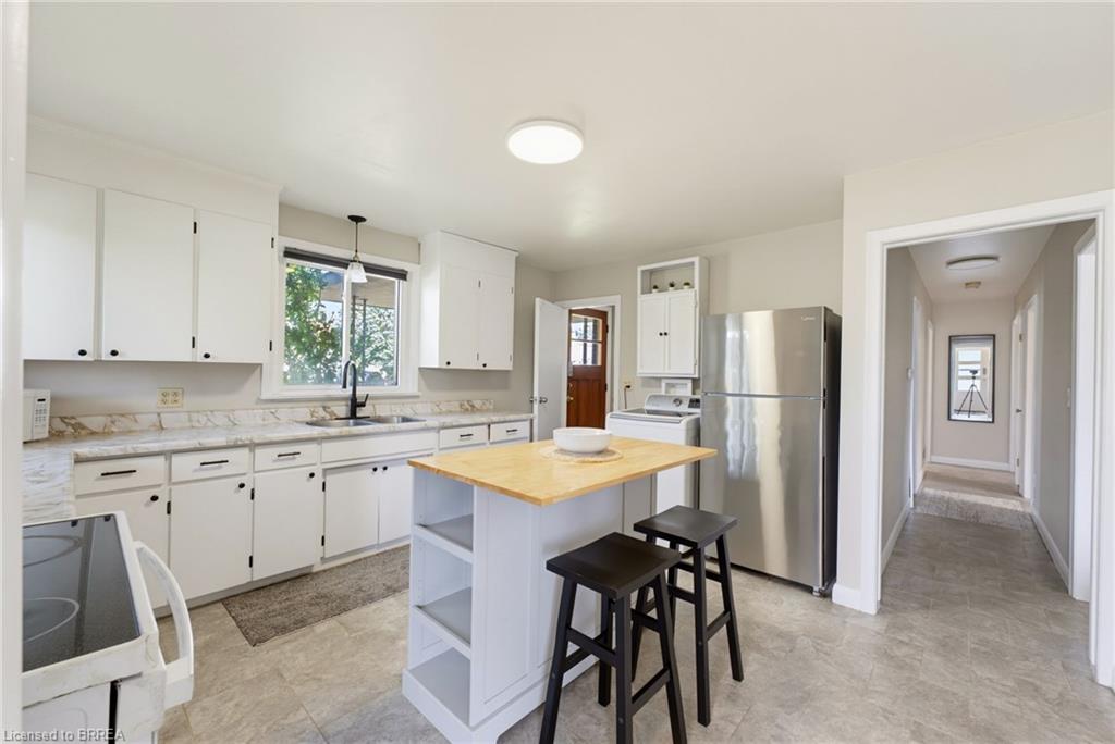 177 North Park Street Property Photo 13
