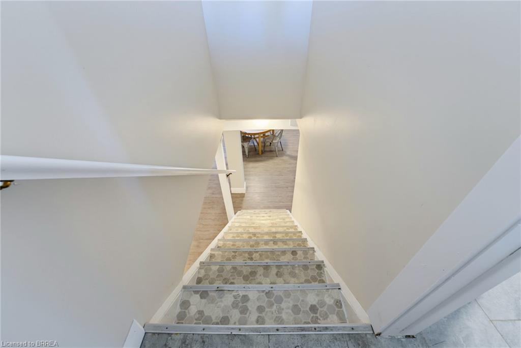 177 North Park Street Property Photo 25