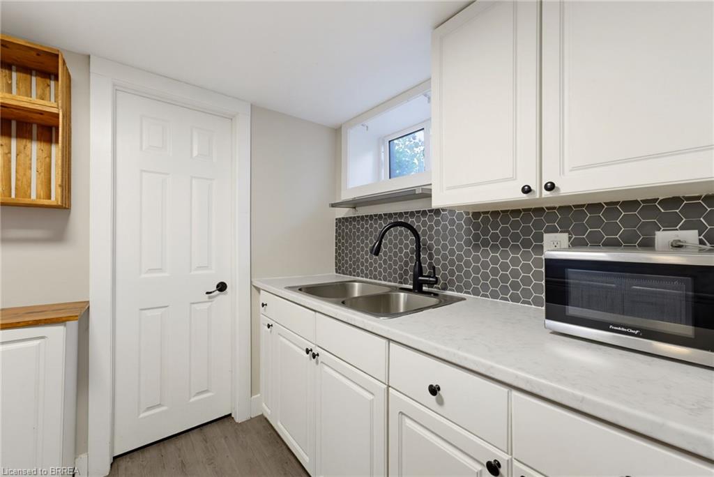 177 North Park Street Property Photo 31