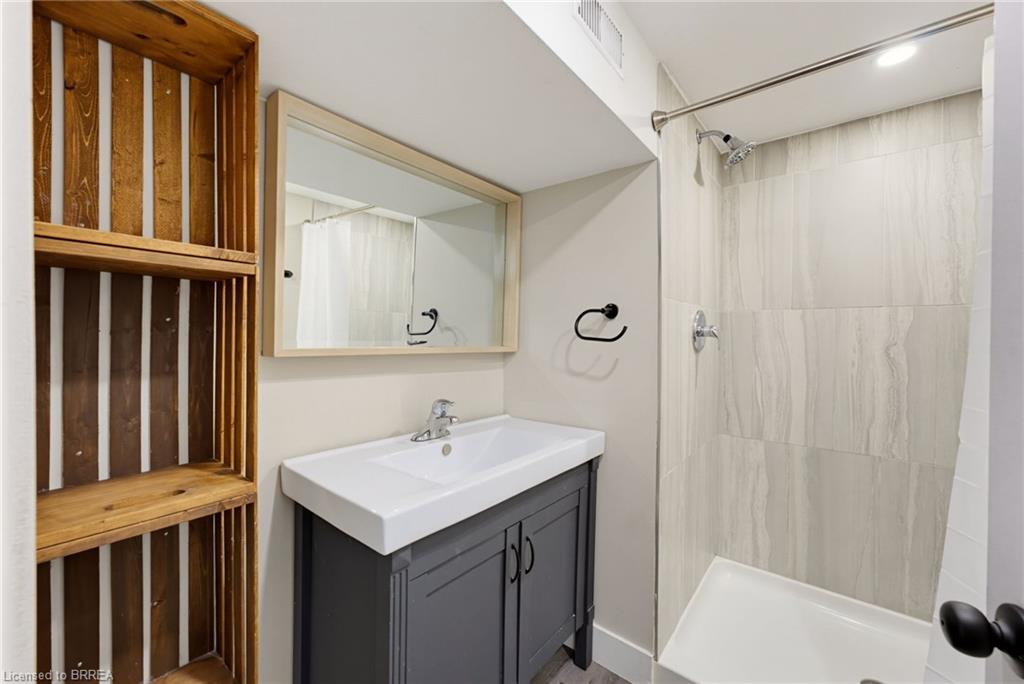 177 North Park Street Property Photo 32