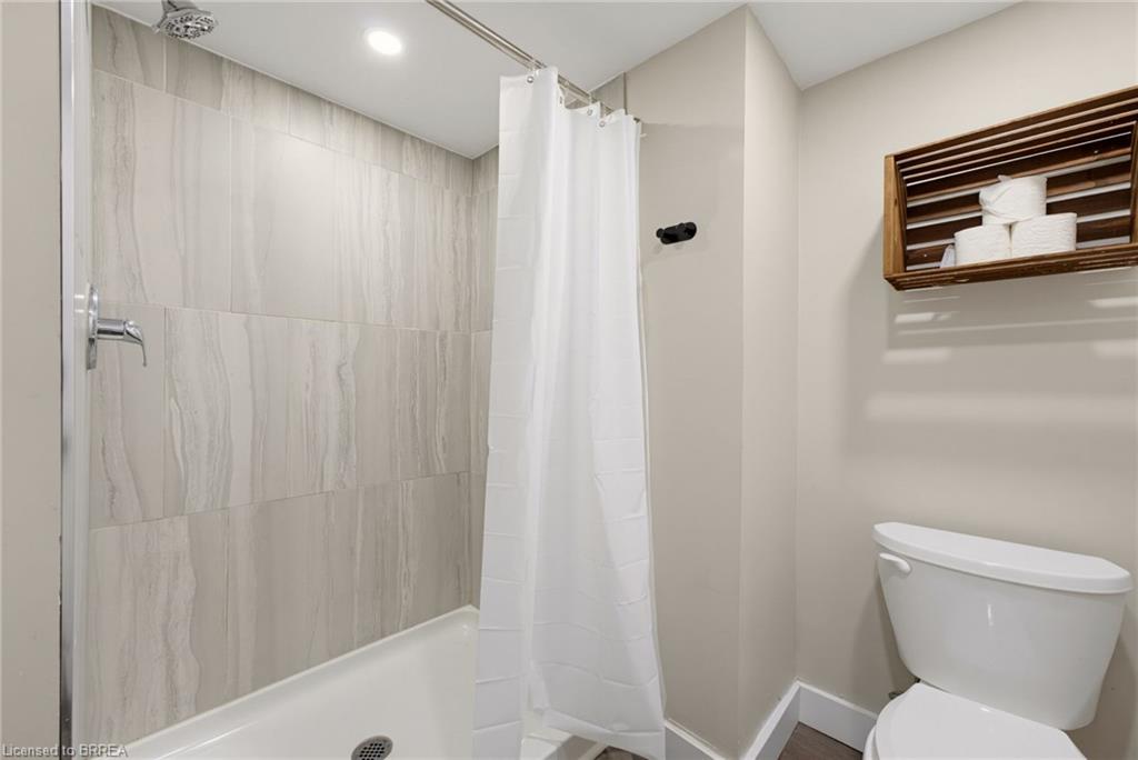 177 North Park Street Property Photo 33