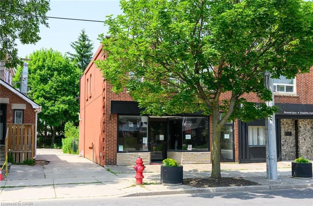 944 King Street W Property Photo 1