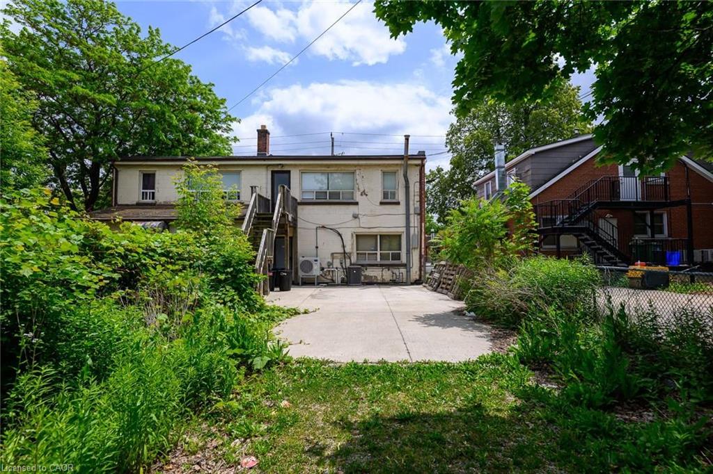 944 King Street W Property Photo 31