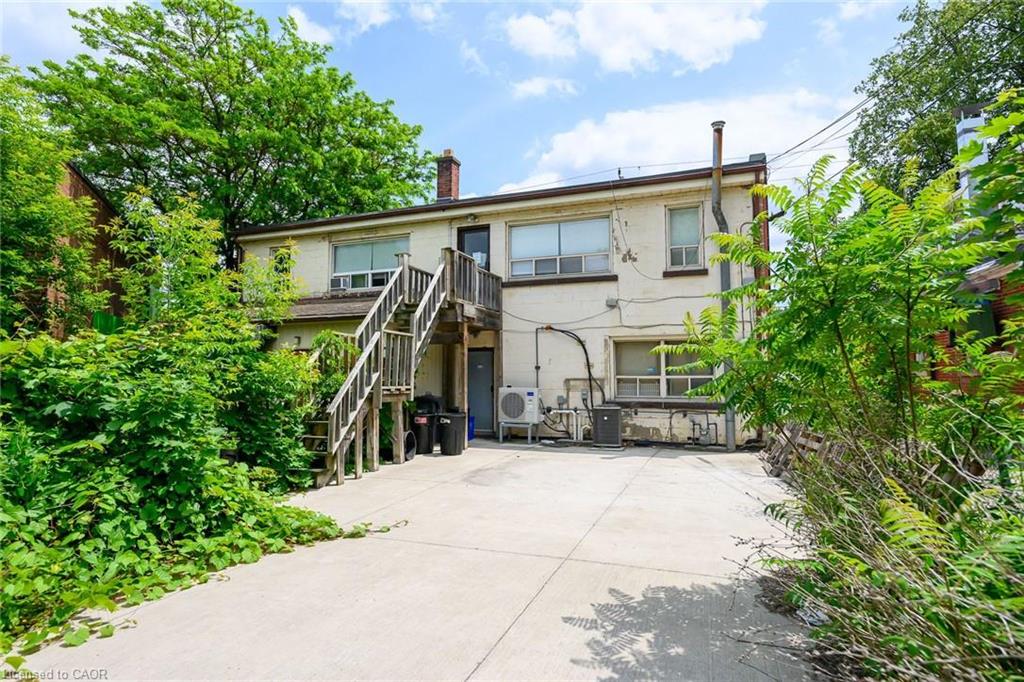 944 King Street W Property Photo 33