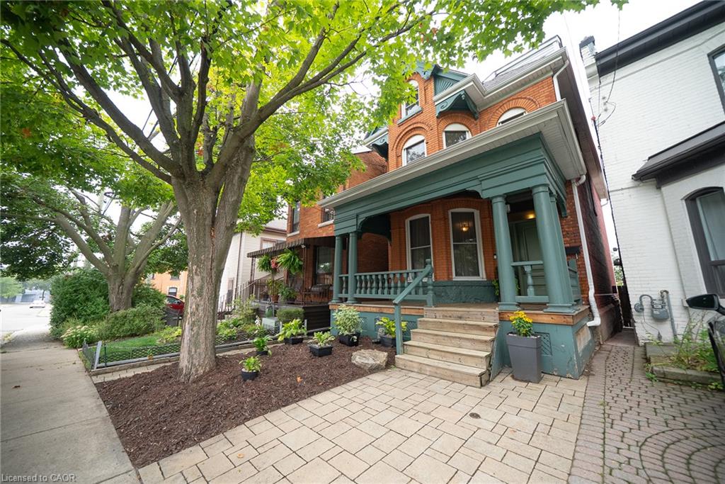 102 Pearl Street N