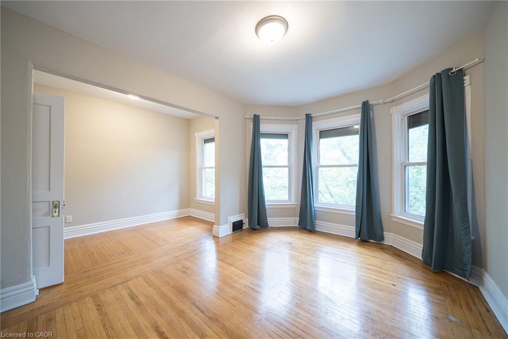 102 Pearl Street N Property Photo 11