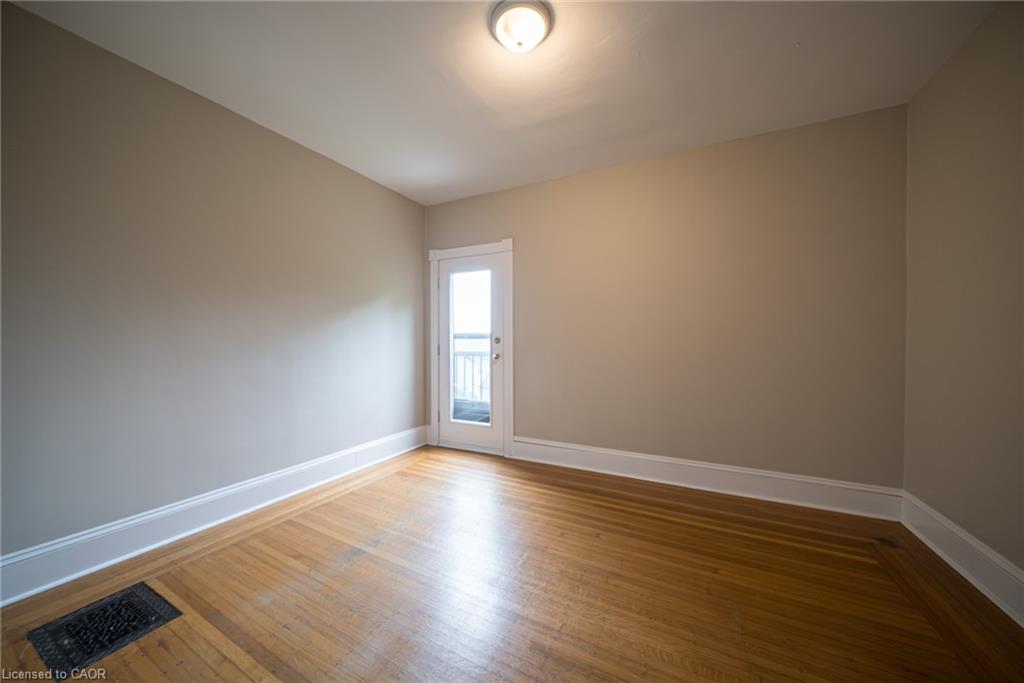 102 Pearl Street N Property Photo 16