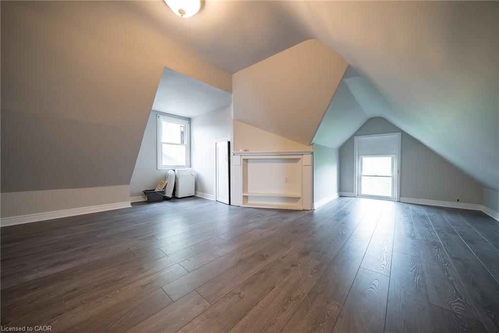 102 Pearl Street N Property Photo 22