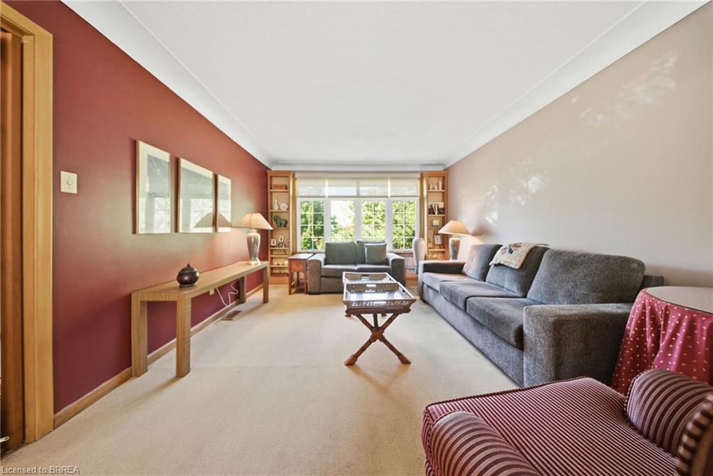 14 Falkland Road Property Photo 9