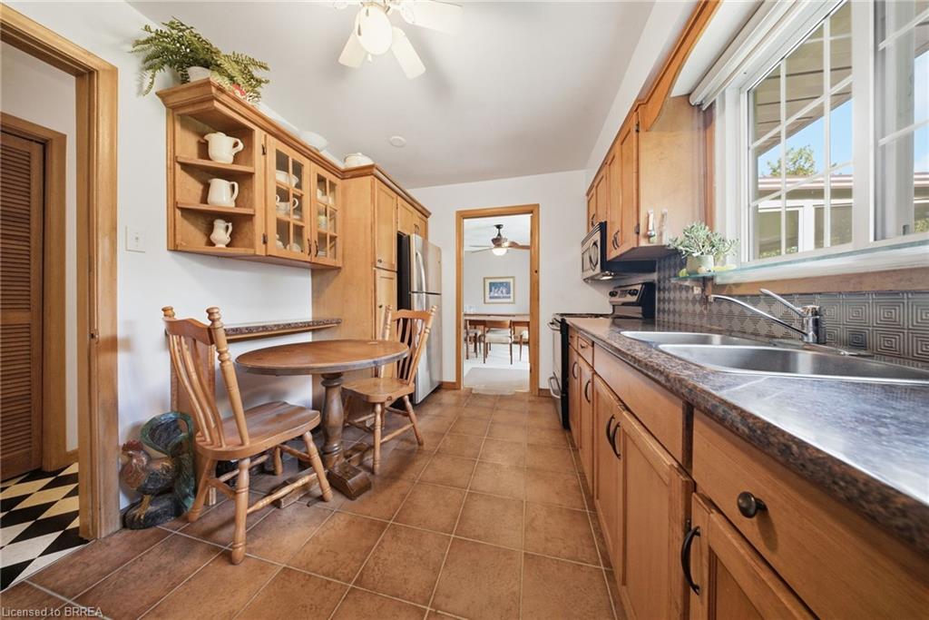 14 Falkland Road Property Photo 15