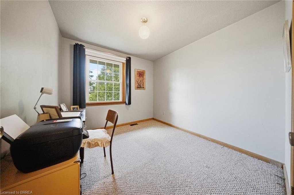 14 Falkland Road Property Photo 18
