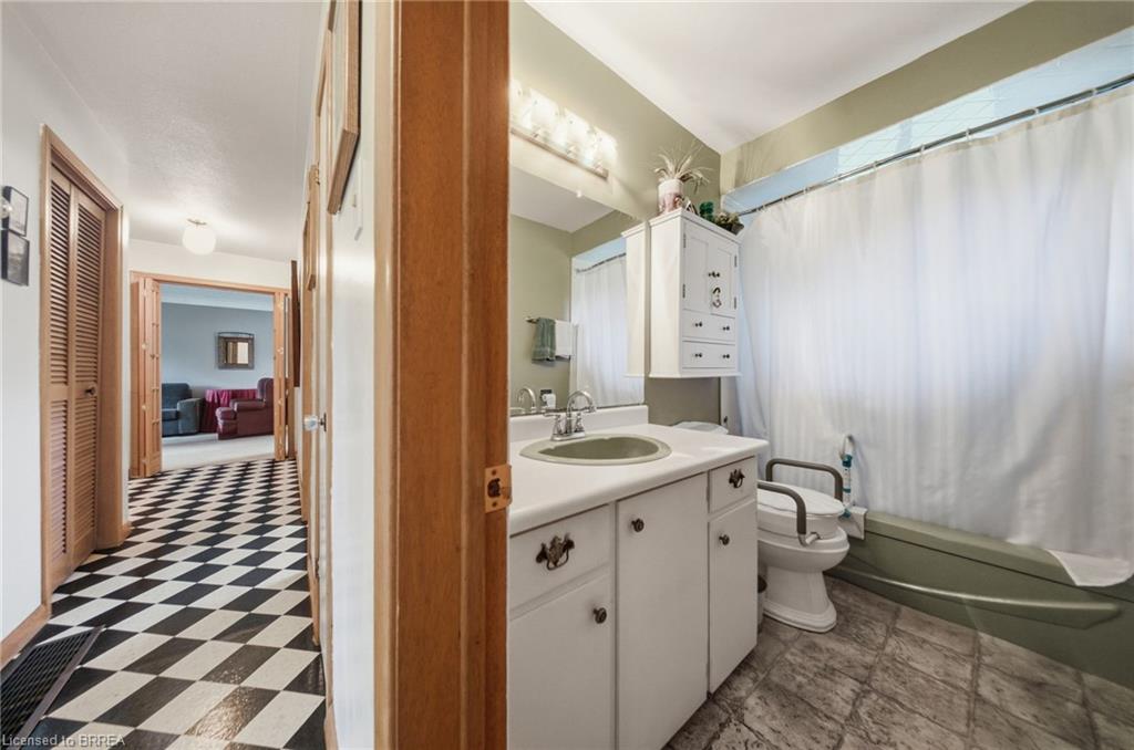 14 Falkland Road Property Photo 19
