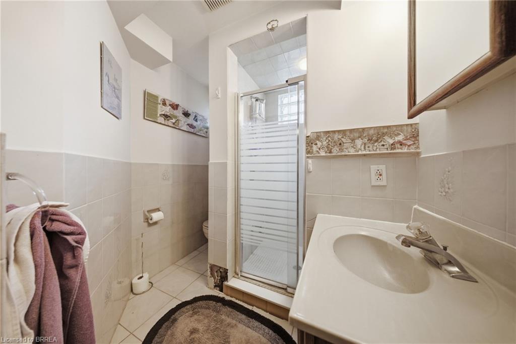 14 Falkland Road Property Photo 25