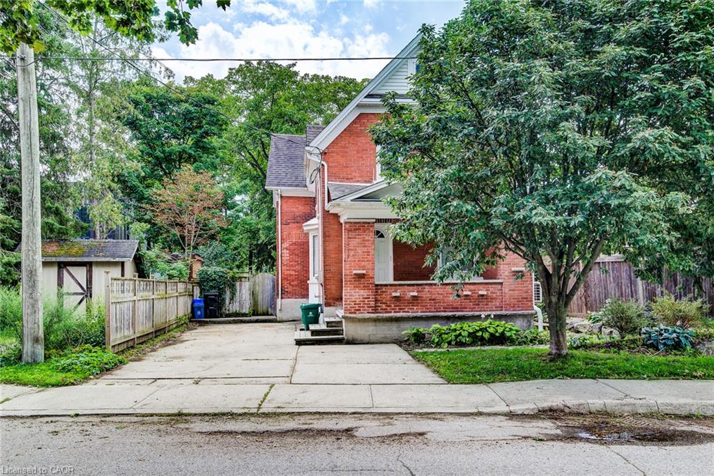 81 Willow Street Property Photo 4