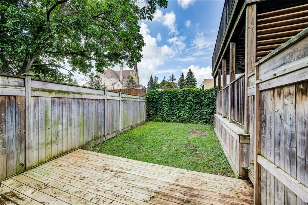 81 Willow Street Property Photo 11