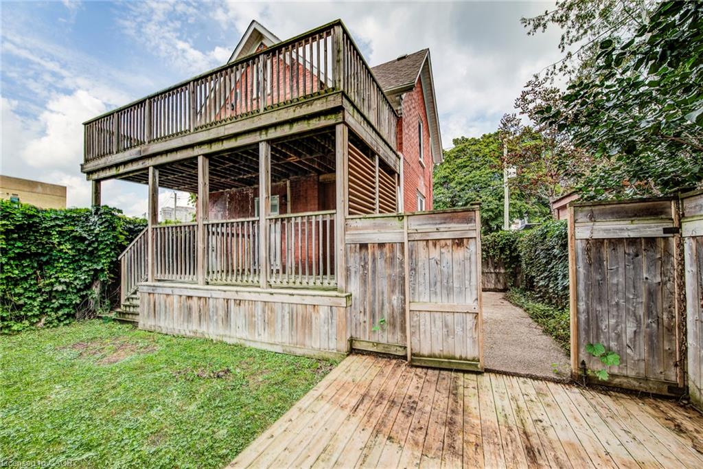 81 Willow Street Property Photo 12