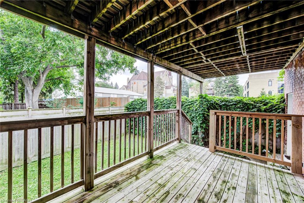 81 Willow Street Property Photo 18
