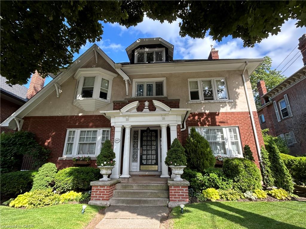 247 Macnab Street S Property Photo 1