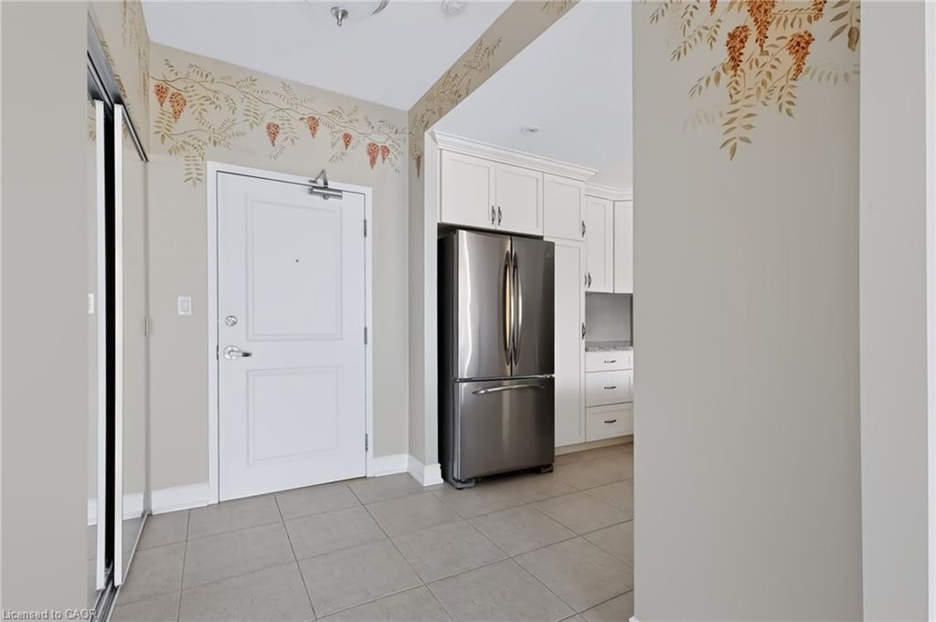 301-125 Wilson Street W Property Photo 5