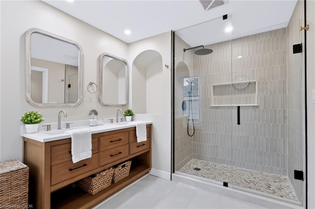 34 Baillie Street Property Photo 21