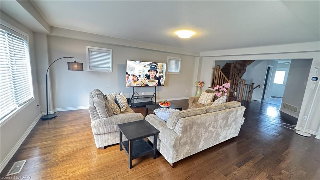 67 Pointer Street Property Photo 4