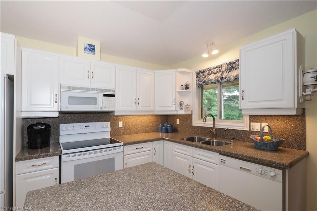 137 Foxboro Drive Property Photo 13