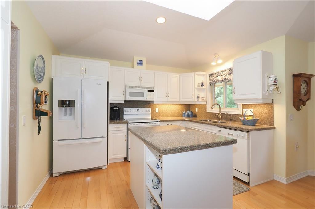 137 Foxboro Drive Property Photo 14