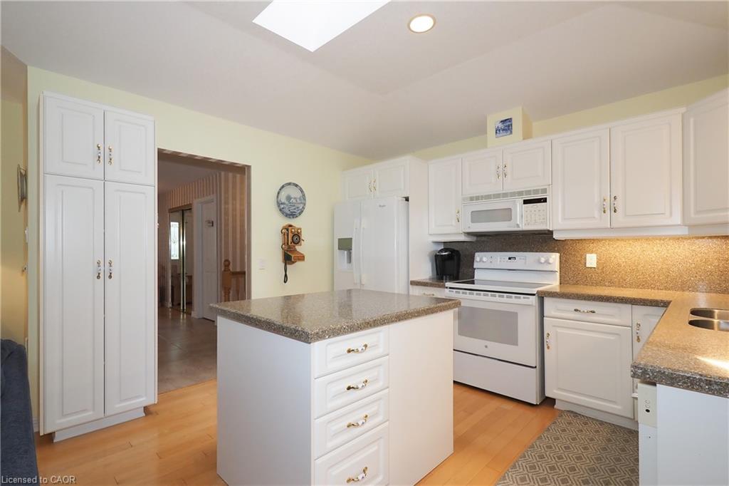 137 Foxboro Drive Property Photo 16
