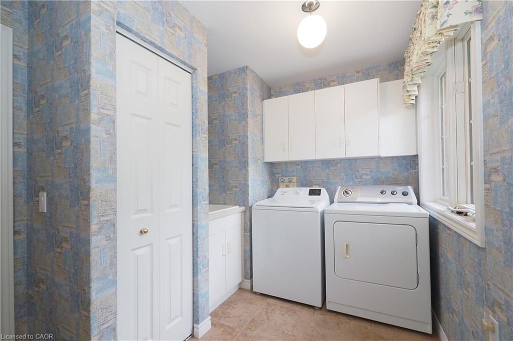137 Foxboro Drive Property Photo 28