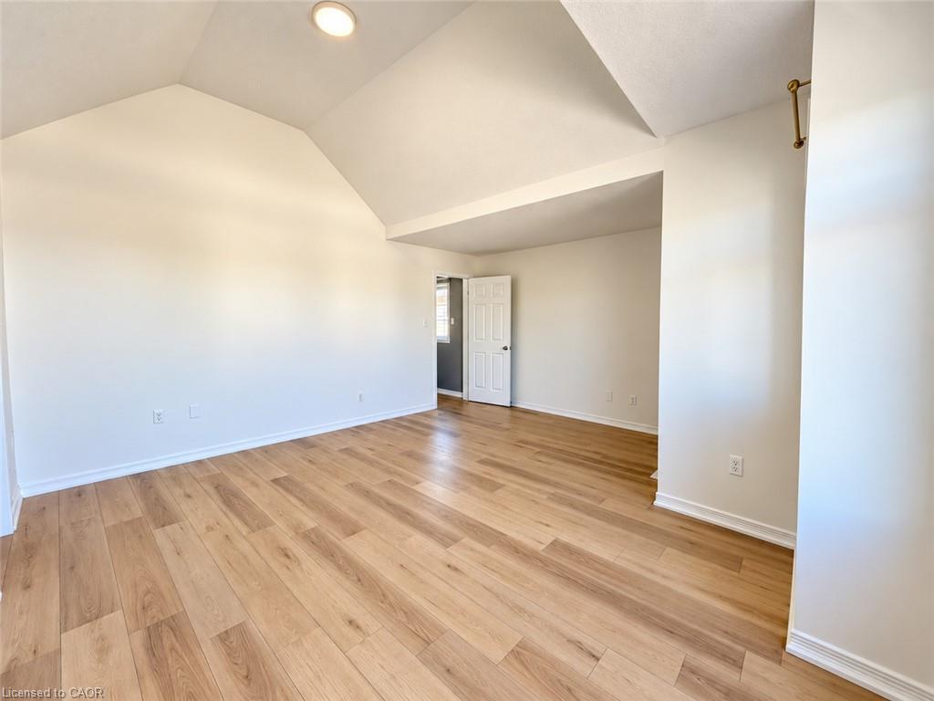 649 Winterberry Avenue Property Photo 17