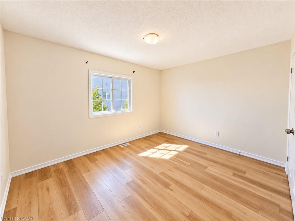 649 Winterberry Avenue Property Photo 22