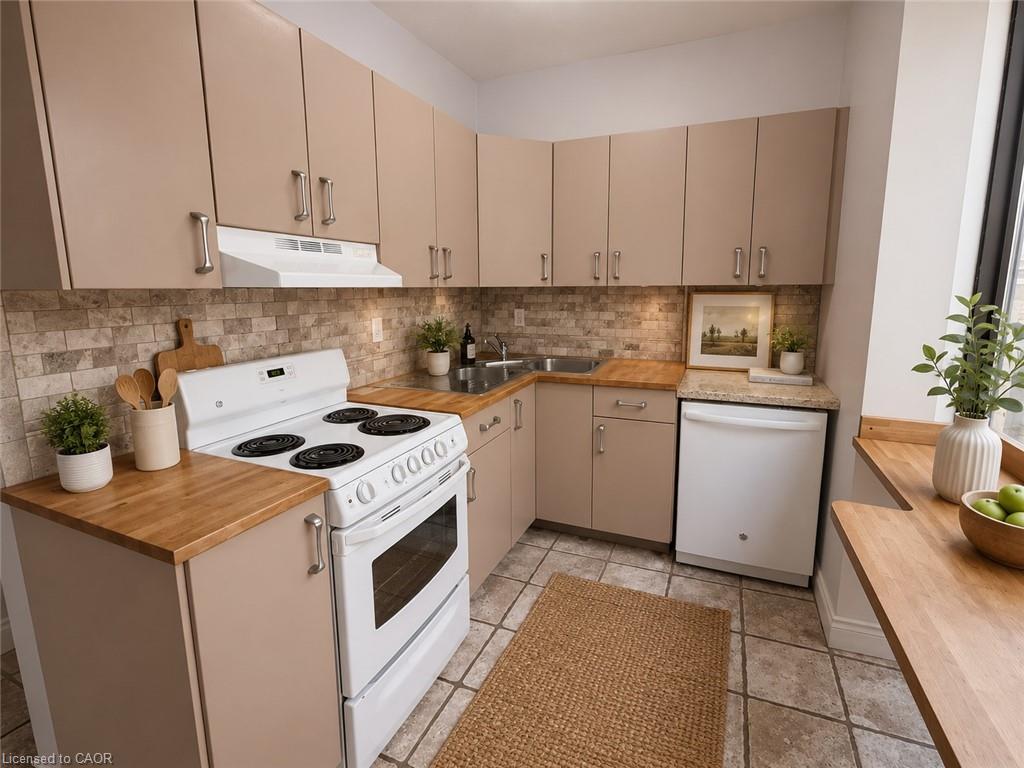 1-947 Main Street E Property Photo 3