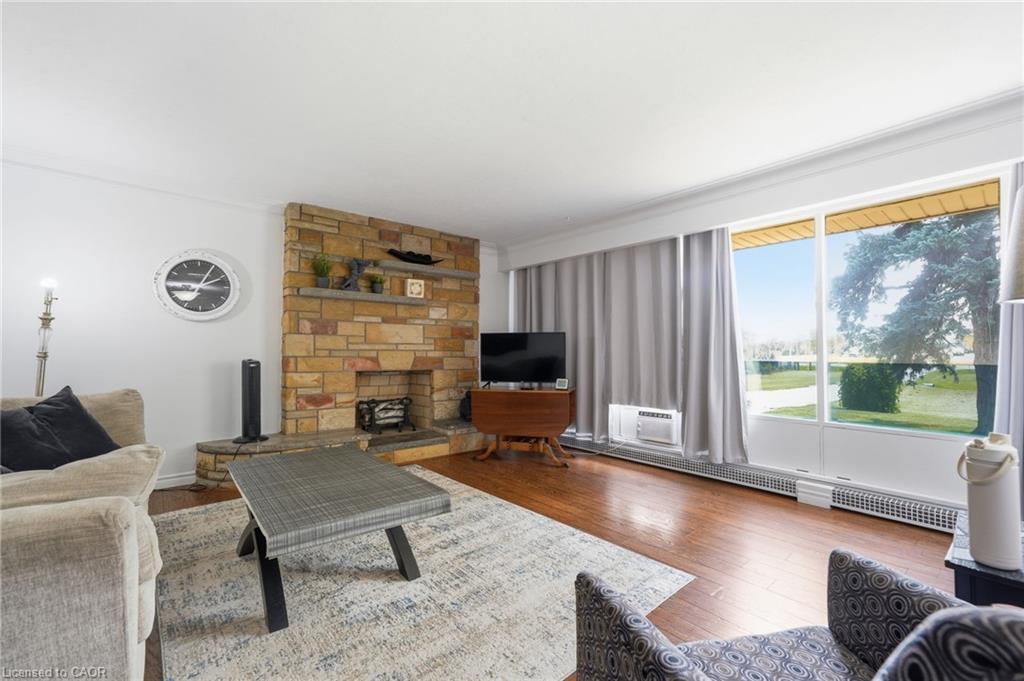 1432 Colborne Street E Property Photo 15