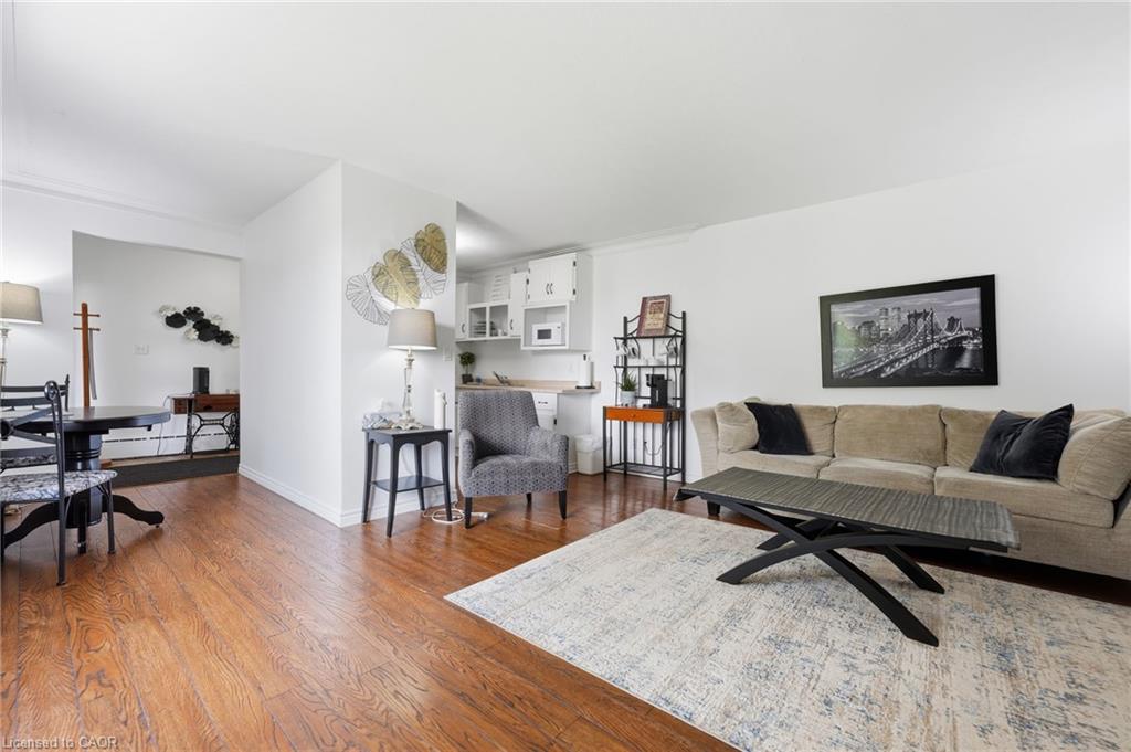 1432 Colborne Street E Property Photo 16