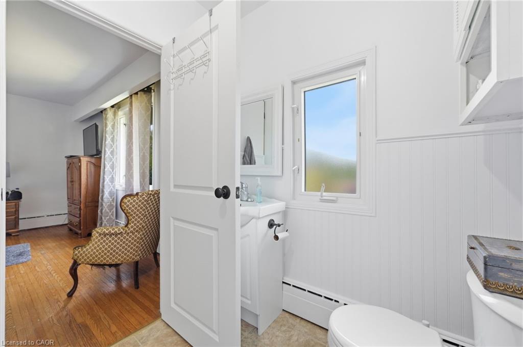 1432 Colborne Street E Property Photo 22