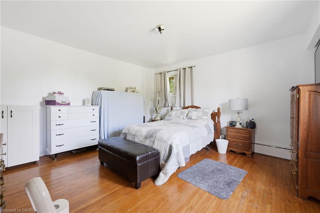 1432 Colborne Street E Property Photo 23